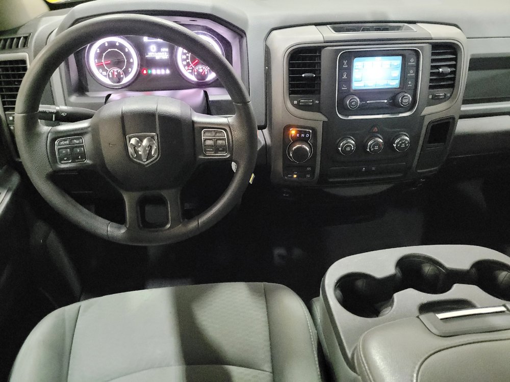 Used 2018 RAM 1500 Express w/ Black Ram 1500 Express Group AWD/4WD image 22