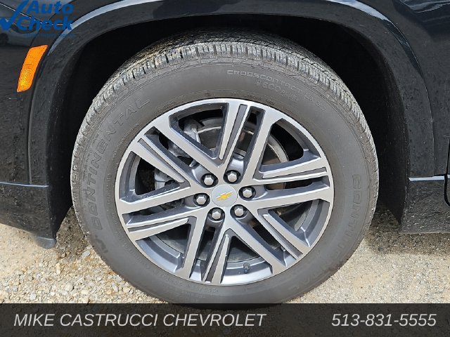 Used 2022 Chevrolet Traverse High Country w/ LPO, 'HIT The Road' Package AWD/4WD image 9
