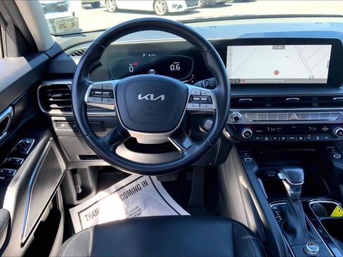 Used 2023 Kia Telluride S FWD image 7