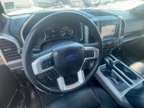 Used 2019 Ford F150 Lariat image 12