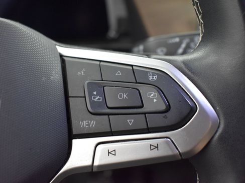 Used 2024 Volkswagen Atlas SE AWD/4WD image 7