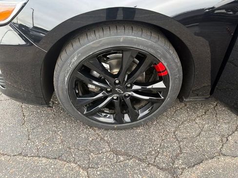 Used 2020 Chevrolet Malibu LT w/ Redline Edition image 26