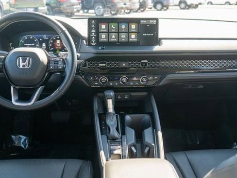Used 2023 Honda Accord Touring image 15