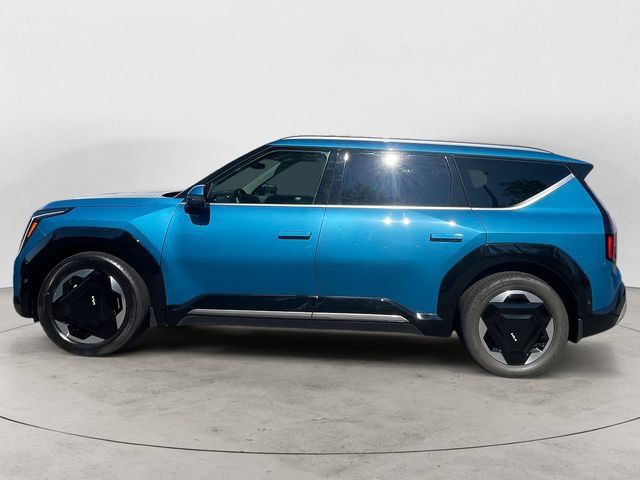 Used 2024 Kia EV9 Land AWD/4WD image 8