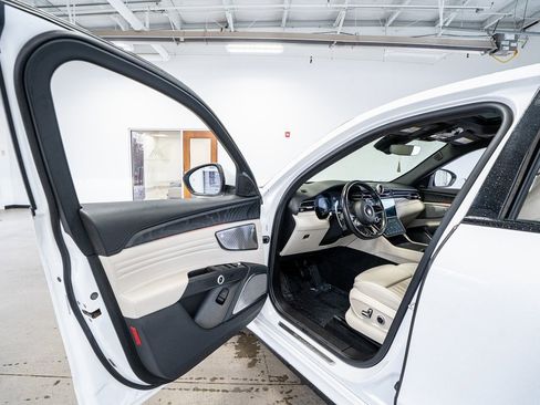 Used 2023 Maserati Grecale Modena image 28