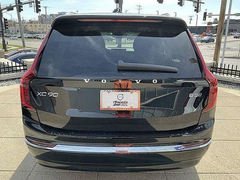 New 2026 Volvo XC90 B5 Plus w/ Protection Package AWD/4WD image 9