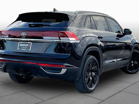 Used 2024 Volkswagen Atlas Cross Sport SE FWD image 13