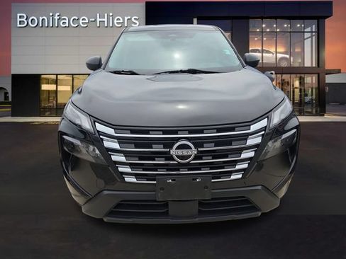 Used 2024 Nissan Rogue S AWD/4WD image 2