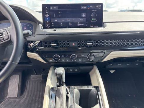 Used 2023 Honda Accord EX-L image 18