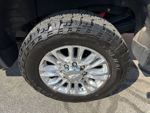 Used 2020 Chevrolet Silverado 3500 High Country w/ Z71 Off-Road Package image 12