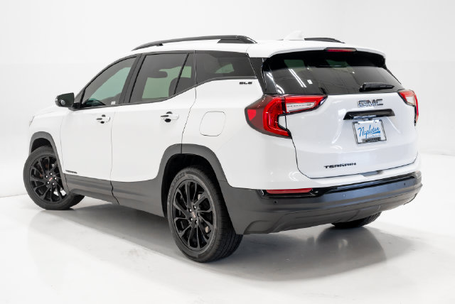 Used 2023 GMC Terrain SLE w/ Elevation Edition FWD image 29