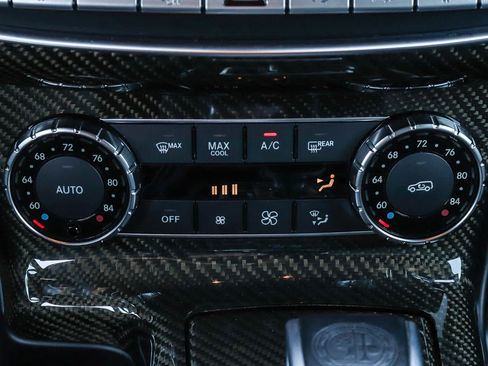 Used 2017 Mercedes-Benz G 63 AMG 4MATIC image 29