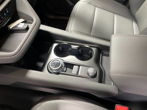 New 2026 Ford Explorer Active AWD/4WD image 17