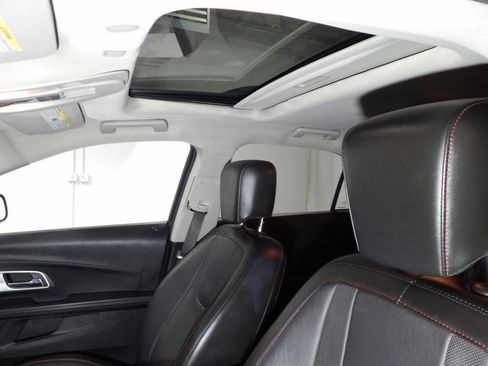 Used 2017 Chevrolet Equinox LT image 9