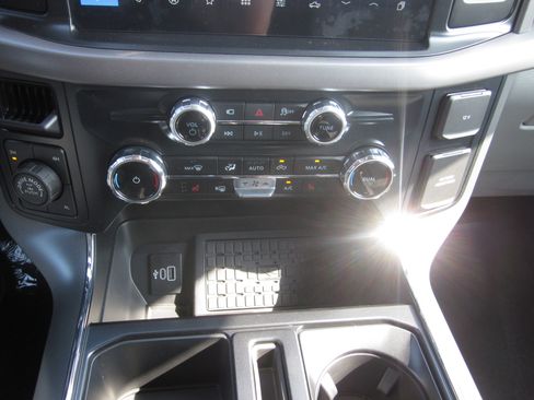 New 2025 Ford F150 XLT w/ Equipment Group 302A MID image 18