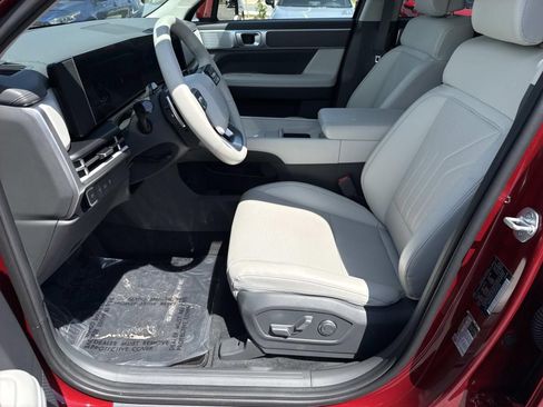 Used 2025 Hyundai Santa Fe SEL AWD/4WD image 29