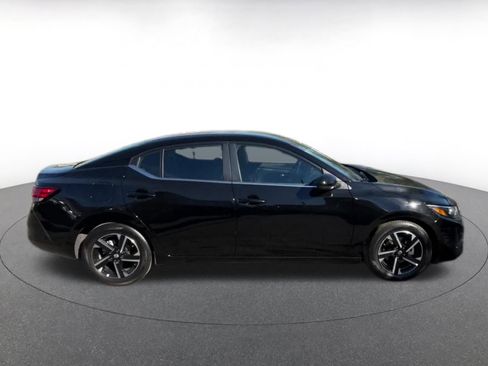 Used 2025 Nissan Sentra SV image 16