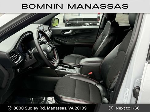 Used 2025 Ford Escape ST-Line image 23