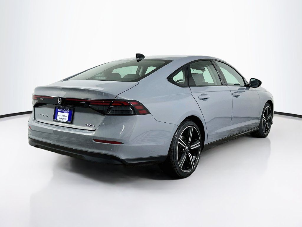 Used 2026 Honda Accord SE image 7