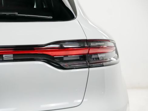 New 2026 Porsche Macan AWD/4WD image 12