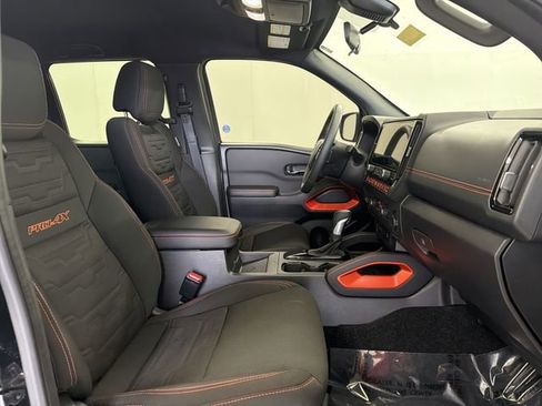 Used 2025 Nissan Frontier PRO-4X w/ Pro Convenience Package image 18