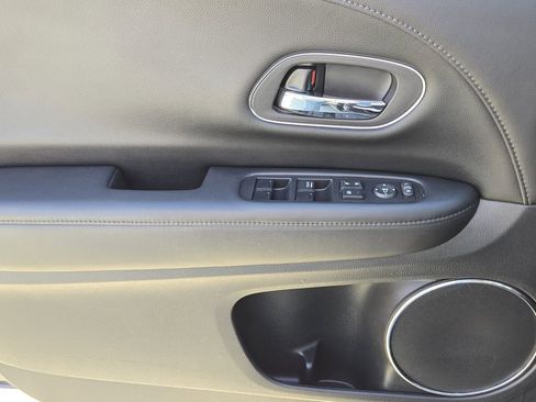 Used 2017 Honda HR-V EX-L image 33