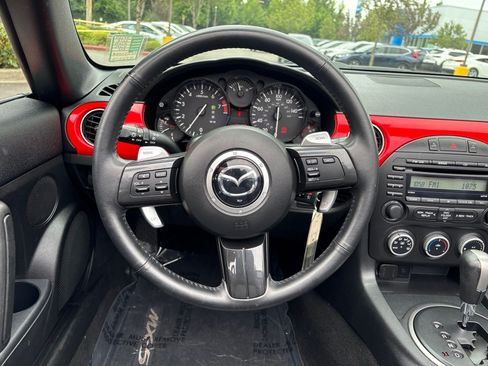 Used 2015 MAZDA MX-5 Miata Club RWD image 13