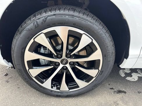 New 2026 Audi Q3 quattro 2.0T AWD/4WD image 10