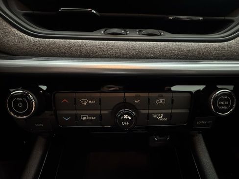 Used 2023 Jeep Compass Latitude image 21