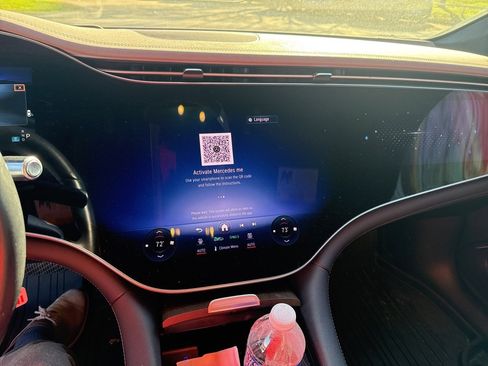 Used 2022 Mercedes-Benz EQS 580 4MATIC Sedan image 6