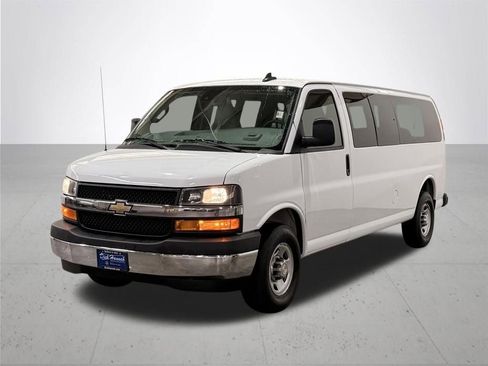 Used 2024 Chevrolet Express 3500 LT w/ LT Preferred Equipment Group RWD image 2