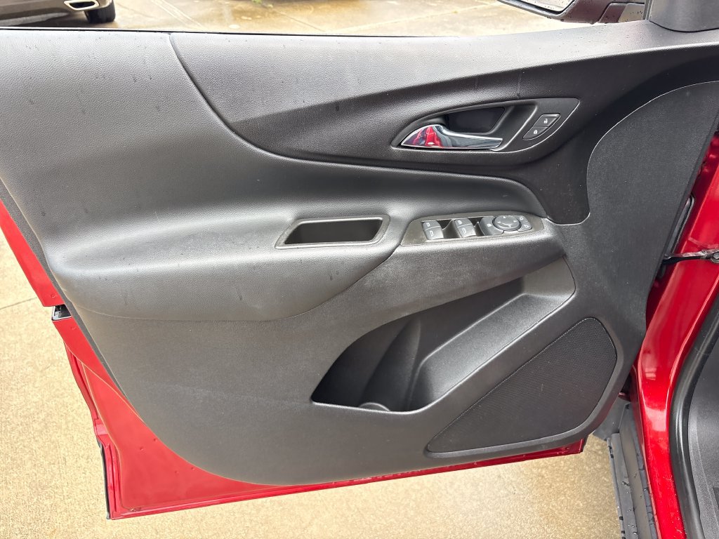Used 2023 Chevrolet Equinox LT FWD image 15