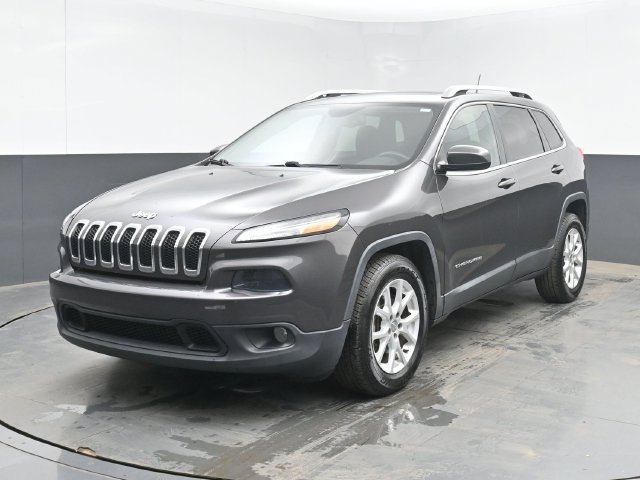 Used 2015 Jeep Cherokee Latitude w/ Comfort/Convenience Group FWD image 5