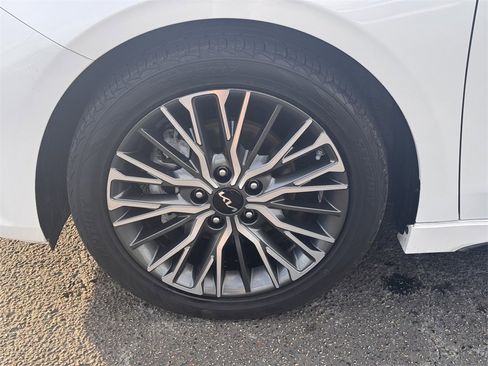 Used 2022 Kia Forte GT-Line image 9