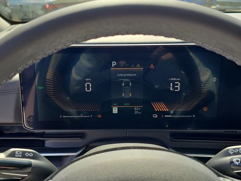 New 2026 Kia Carnival EX image 32