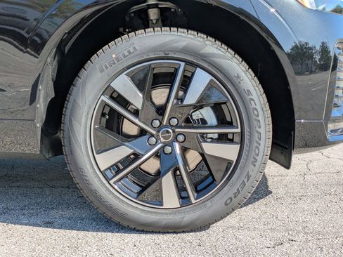 New 2026 Volvo XC60 B5 Core AWD/4WD image 11