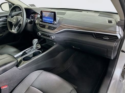 Used 2024 Nissan Altima 2.5 SV image 26