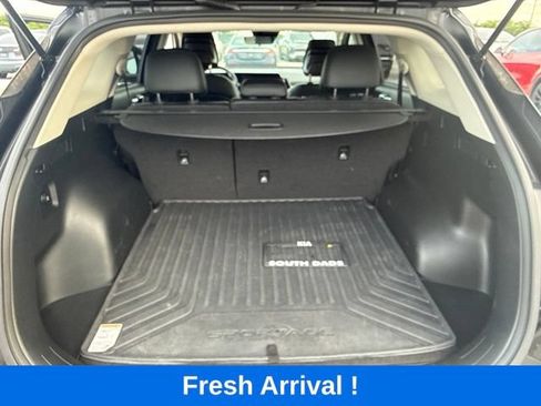 Used 2023 Kia Sportage EX FWD image 4
