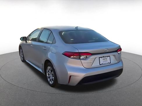 Used 2025 Toyota Corolla LE image 10