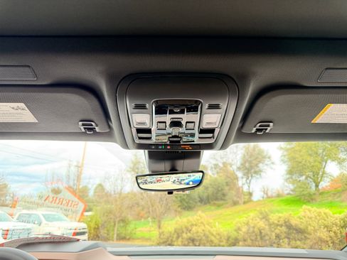 New 2026 Chevrolet Tahoe High Country w/ Sun And Tow Package image 18