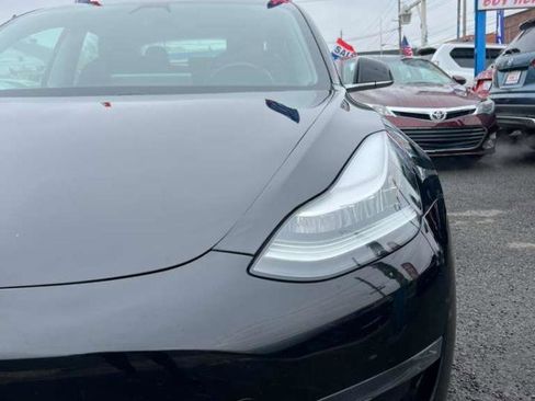 Used 2019 Tesla Model 3 Standard Range Plus image 4