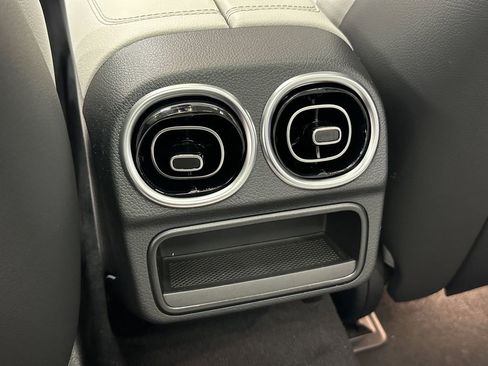 New 2026 Mercedes-Benz C 300 Sedan image 25
