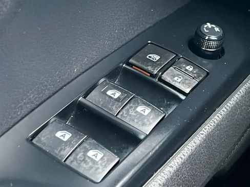 Used 2020 Toyota Camry SE FWD image 46