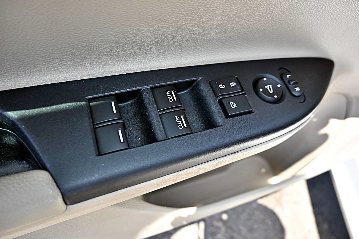 Used 2014 Honda Accord EX-L image 17