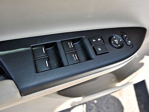 Used 2014 Honda Accord EX-L image 17