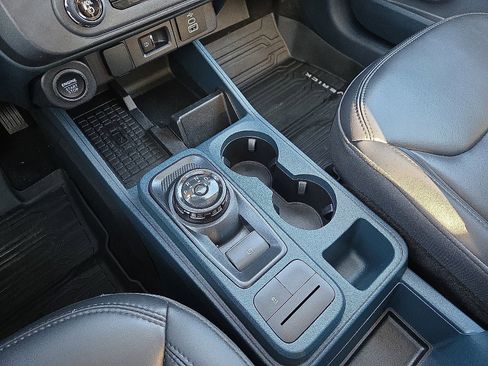 Used 2025 Ford Maverick Lariat w/ Black Appearance Package image 25