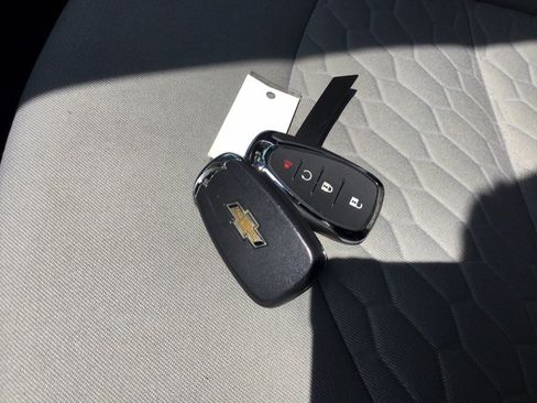 Used 2020 Chevrolet Equinox LS w/ LS Convenience Package AWD/4WD image 43