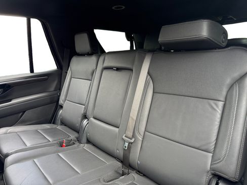 Used 2025 Chevrolet Tahoe LT AWD/4WD image 13