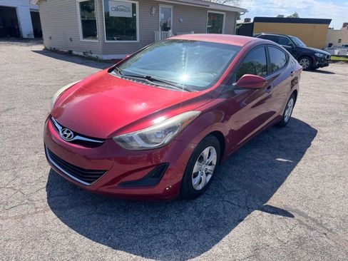 Used 2016 Hyundai Elantra SE FWD image 2
