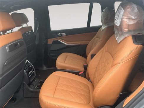 New 2026 BMW X7 xDrive40i w/ M Sport Package image 13